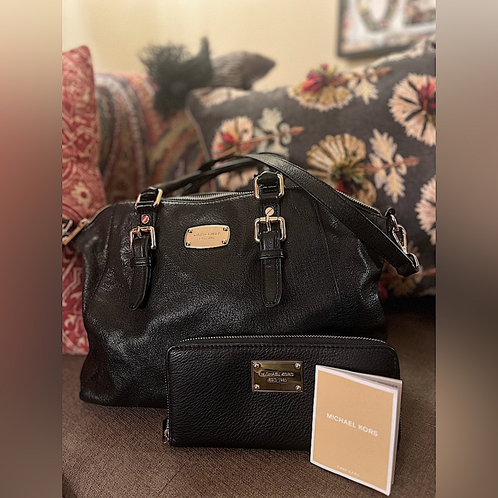 Michael Kors Black leather purse & wallet set